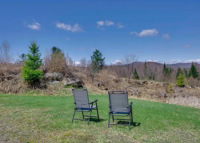 White Mountains Escape! Shared Patio + Yard