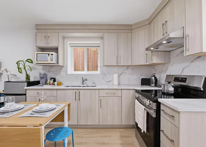 Cozy Beachside 2-Bedroom Retreat Near Pier