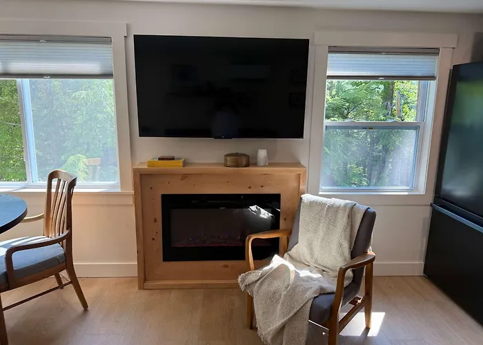 Sunapee Getaway With Lake Access