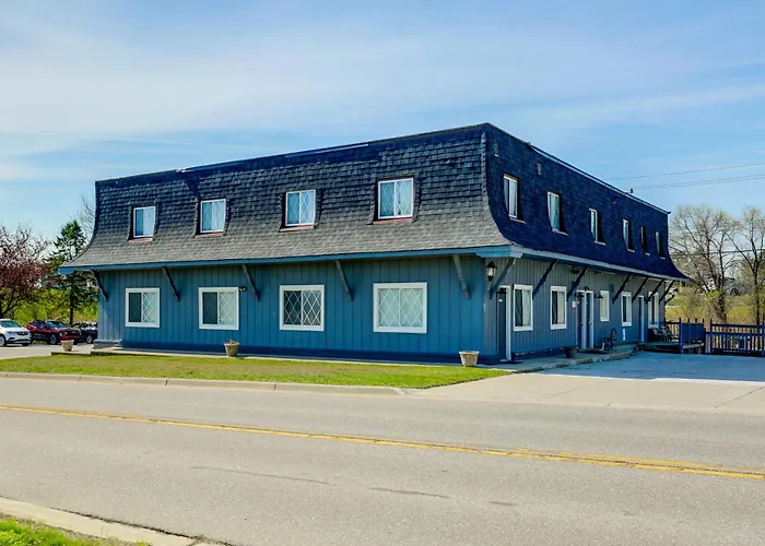 2 Mi To Downtown Port Huron! Couple'S Getaway