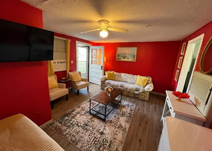 Cozy Studio Near Vsu, Sgmc & Moody Afb