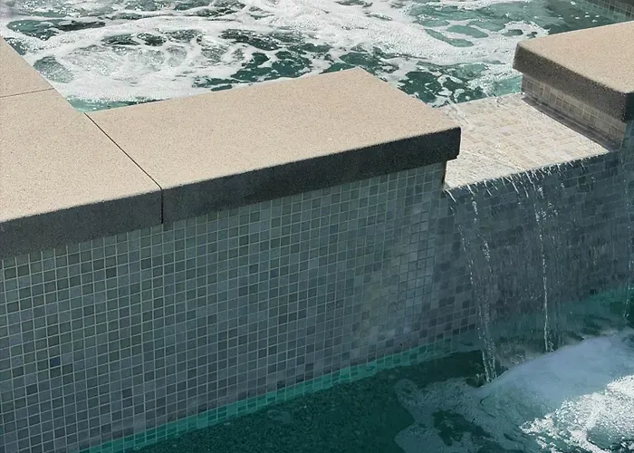 The Desert Pearl Saltwater Pool Jacuzzi