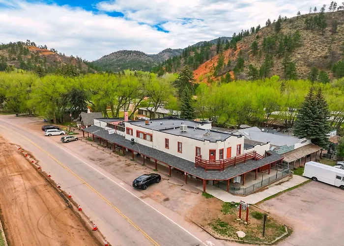 Lakeside Loft! Town Center Gem Near Gazebo Lake