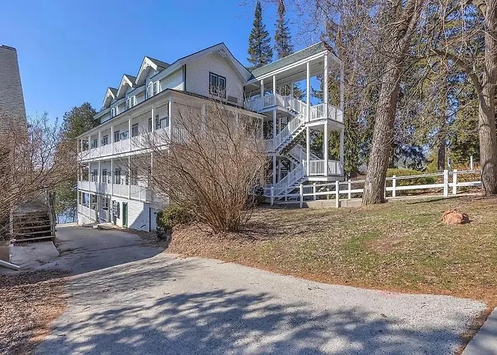 Lake Walk Everywhere 3Br Elkhart Beach Resort