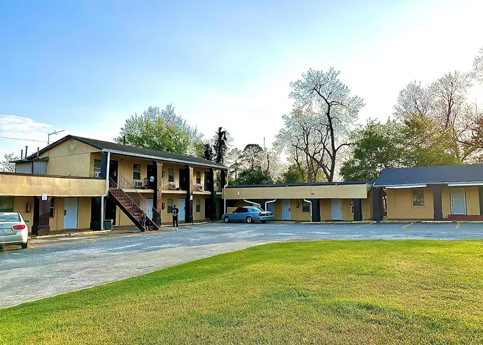 Skyland Motel
