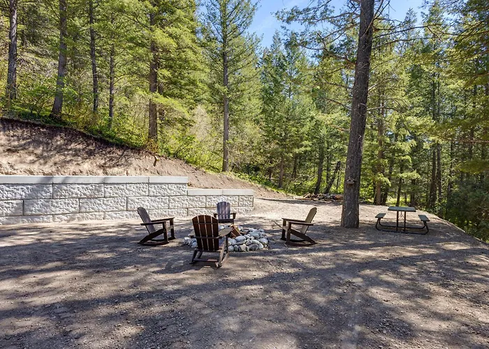 On 5 Acres! Cabin W/ Hot Tub In Lava Hot Springs