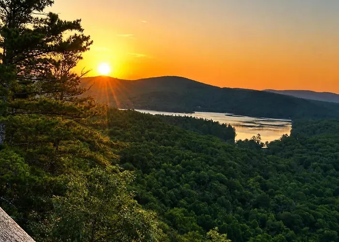 Romantic Treehouse Suite Lakes Trails & Views
