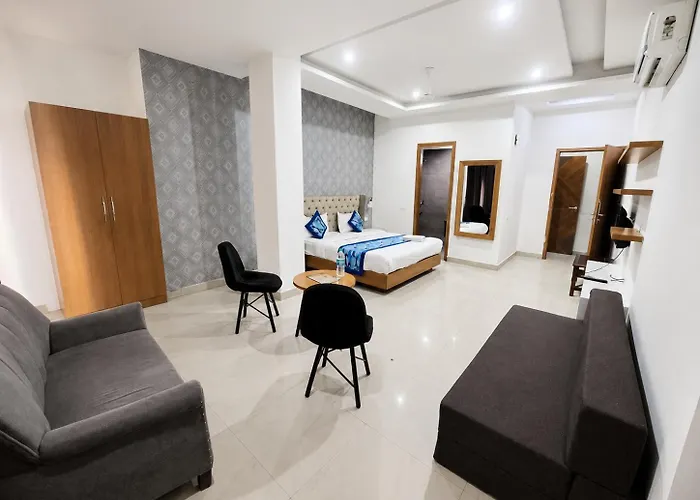 Hotel Elena Crown