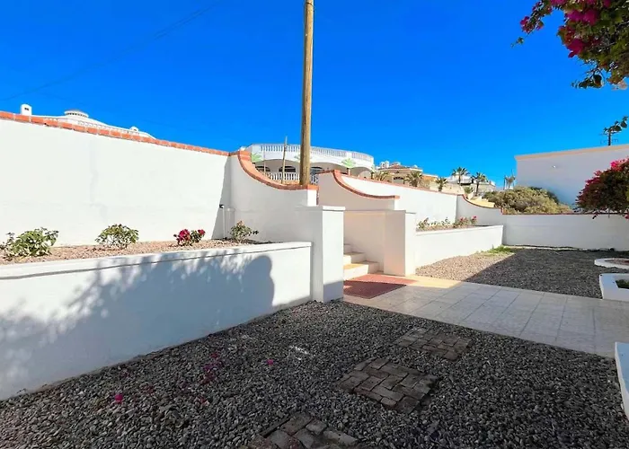 Casa Bogambilia