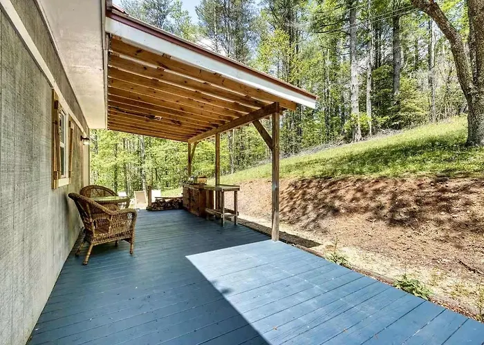 Cozy Cabin With Direct Access To The Toccoa River, A Perfect Escape For Fishing Lovers In Suches, Georgia