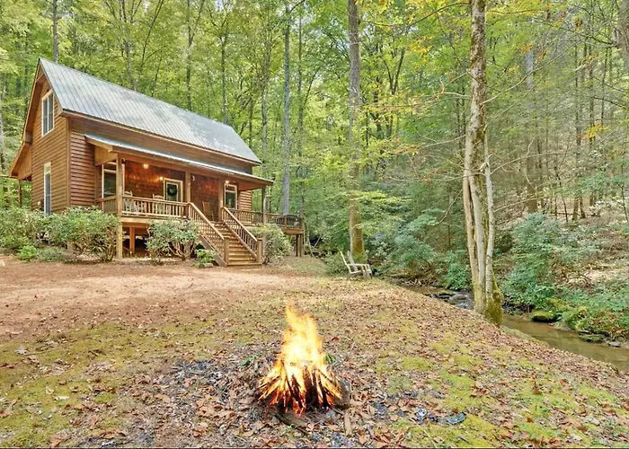 Secluded Cabin On Suches Creek And In The National Forest For A Relaxing Georgia Getaway