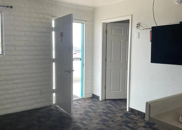 Cj Motel Rv Park