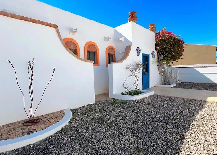 Casa Bogambilia