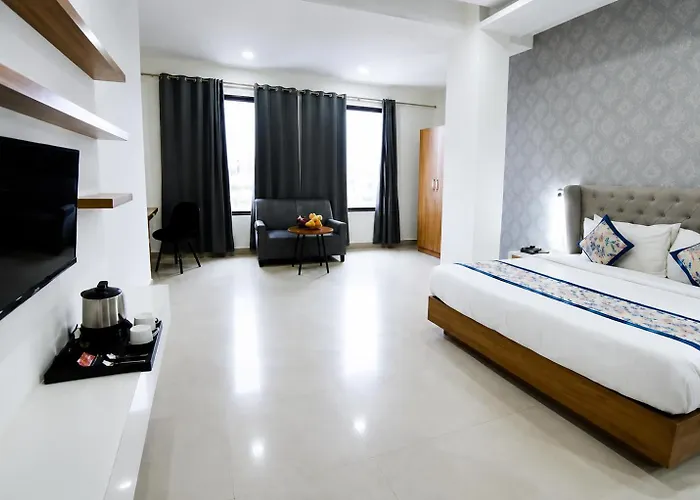 Hotel Elena Crown