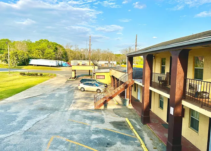 Skyland Motel