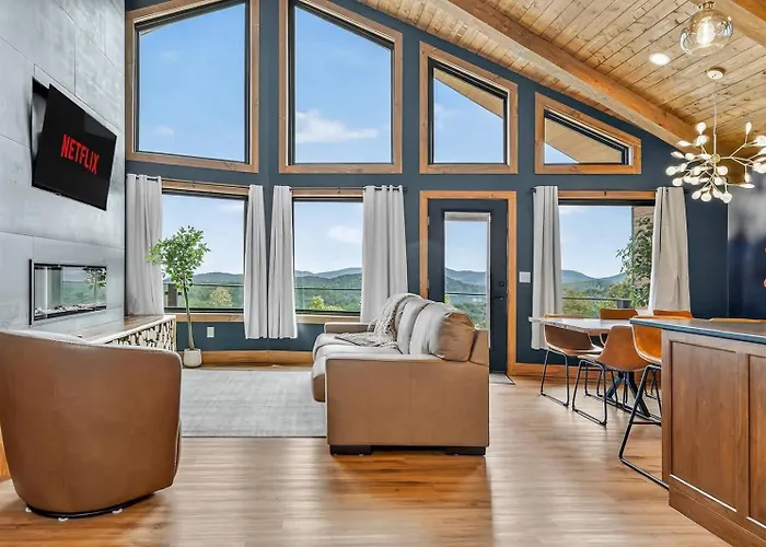Twilight Timber At Saluda Mountain Retreats