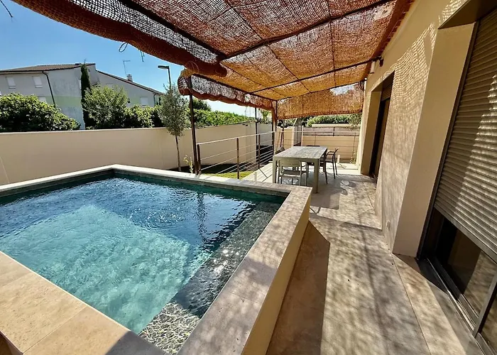Villa Neuve Avec Piscine Et Confort Moderne 3 Etoiles
