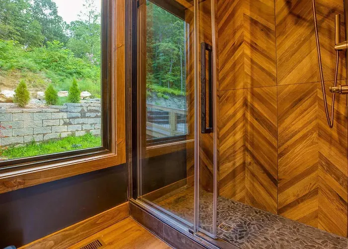 Twilight Timber At Saluda Mountain Retreats