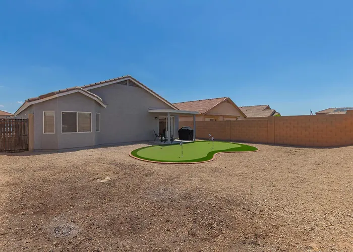 Newly Renovated Modern Cozy 3-Bedroom Home In El Mirage Az