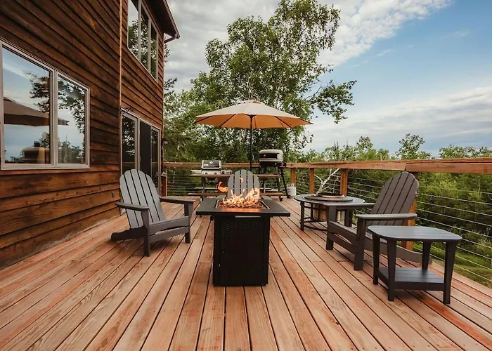 Lake View, Outdoor Pizza Oven, Fireplace
