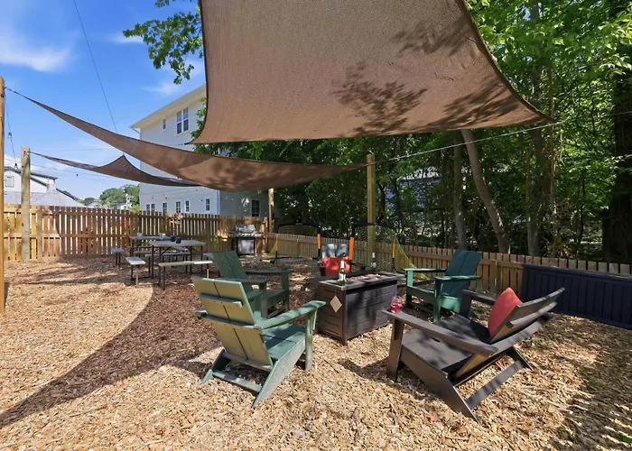 Downtown Guest House, Lower Level, Fenced, Full Kitchen