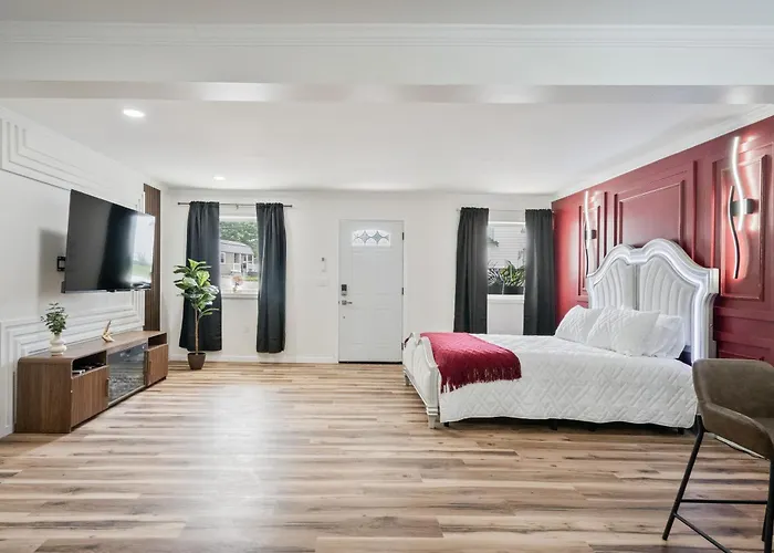 Clair De Lune Studio A Charming Kokomo Stay