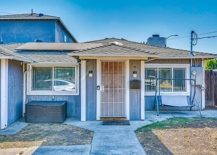 Gateway To East Bay! Inviting Apartment