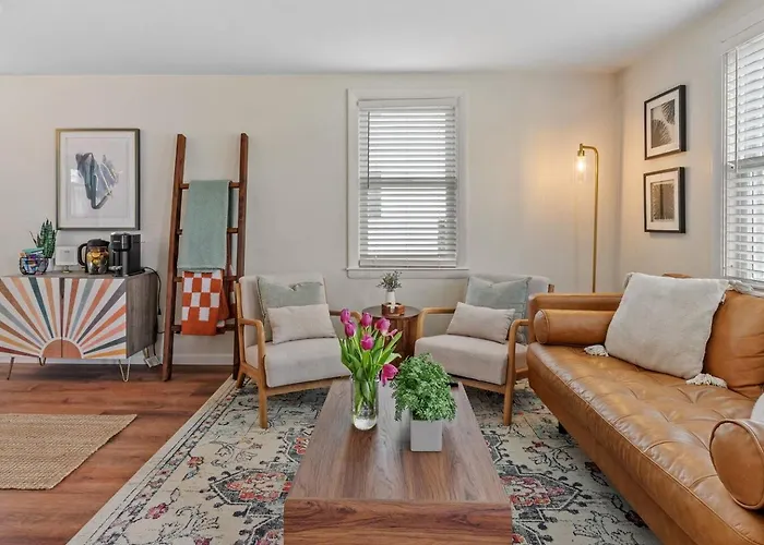 Cozy Stay 2Mi To Beach/Downtown