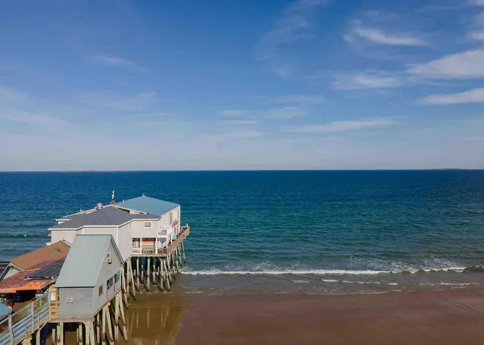 Boho Surf Studio Steps To Beach And Walk To Pier