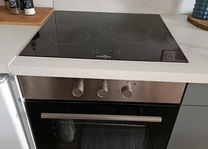 Le Nid Des Alouettes, Comfortable Furnished 1-Bedroom Apartment
