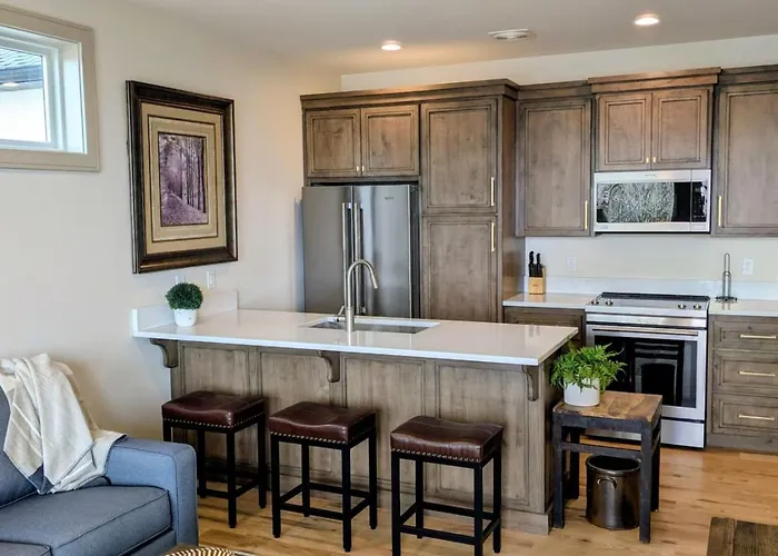 Henrys Fork Suites Suite One