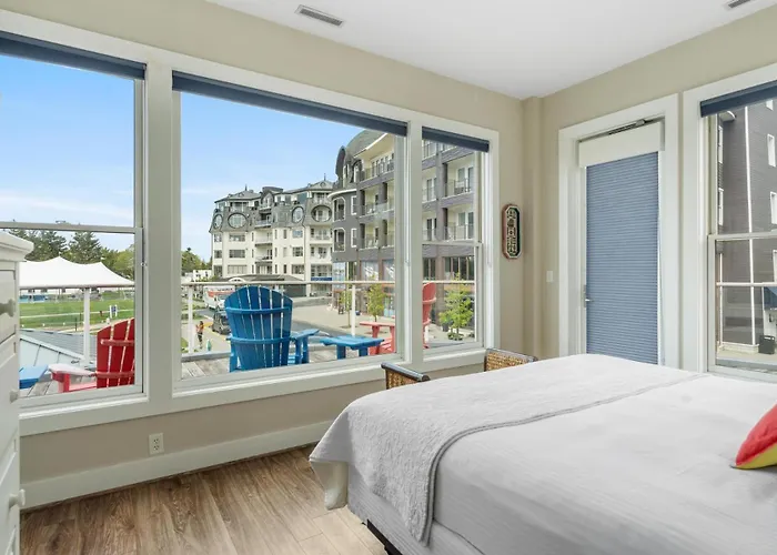 Harbor Master 101: Luxurious 3-Bedroom Condo In Bay Harbor, Mi, Perfect For Relaxation.