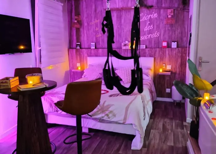 Cambre De Sade Experience Private Jacuzzi Suite