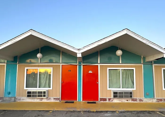 Gray Plaza Motel Benton Rend Lake I-57