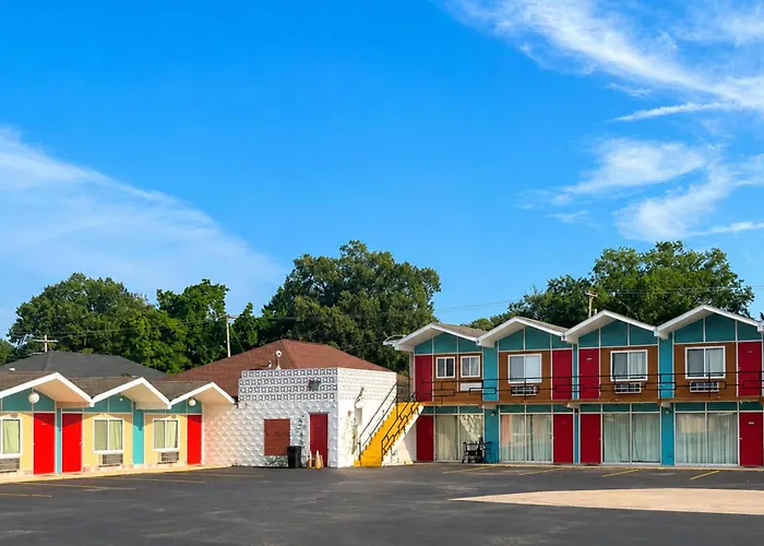 Gray Plaza Motel Benton Rend Lake I-57