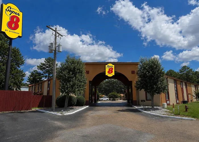 Super 8 By Wyndham Richland Ms Jackson South