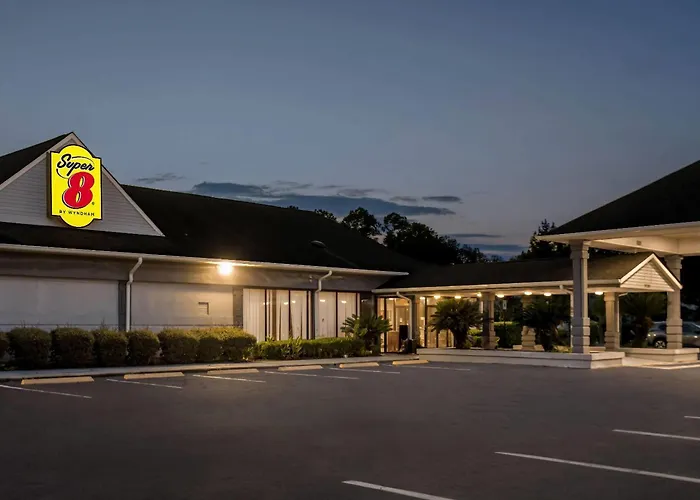Super 8 By Wyndham Hardeeville - Savannah North