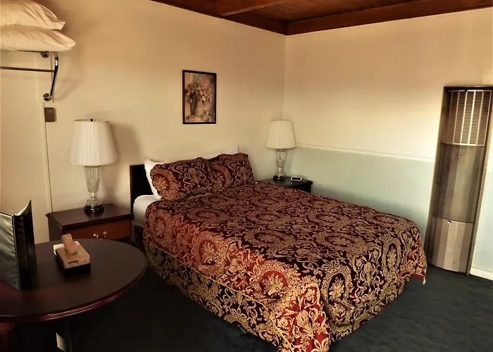 Kootenay Country Inn