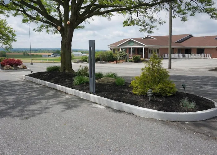 Harvest Drive Family Inn - Renovated Rooms