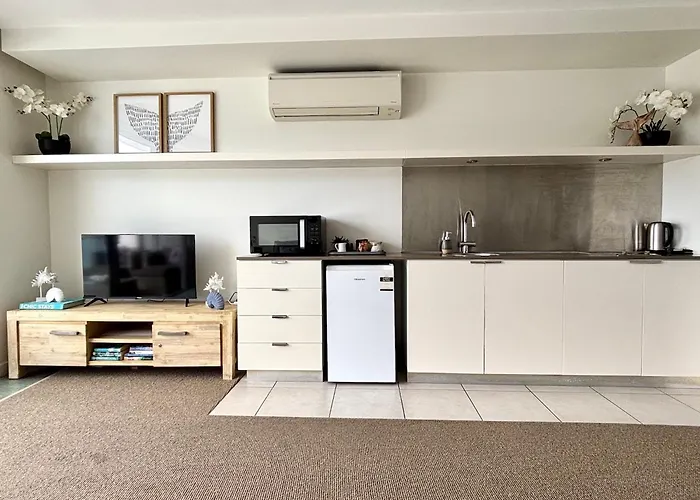 Absolute Waterfront Magnetic Island