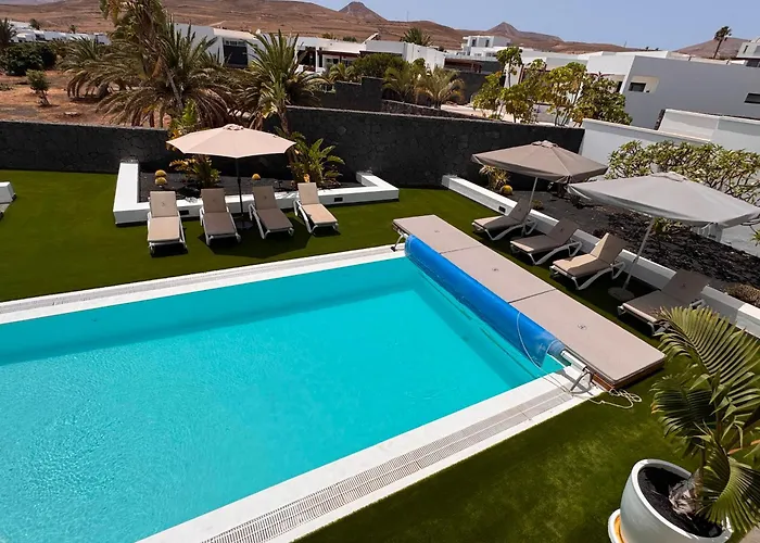 Villa Dedalos - Spacious Luxury Villa With Private Pool In Puerto Calero