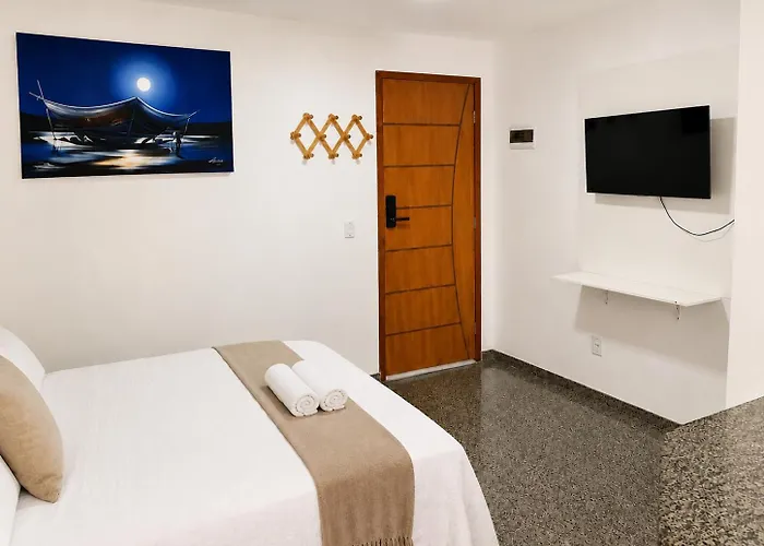 SEGUNDA CASA - Seu cantinho em Guarapari, 1 minuto a pé da Praia do Morro! Suítes confortáveis e modernas - Para casal ou para grupos de até 4 pessoas