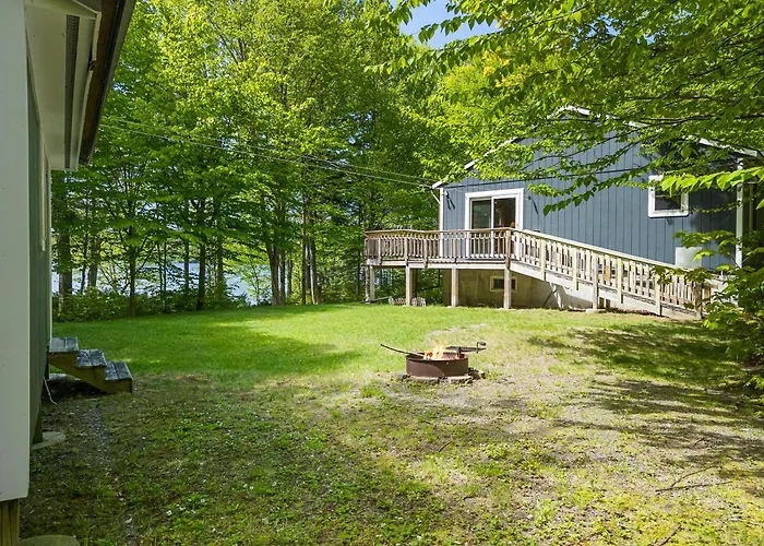 Waterfront Cabin W/ Outdoor Firepit, Dock, And Lake Views - Dogs Welcome