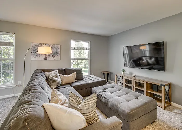 Charming Bellefonte Townhome Near Penn State!