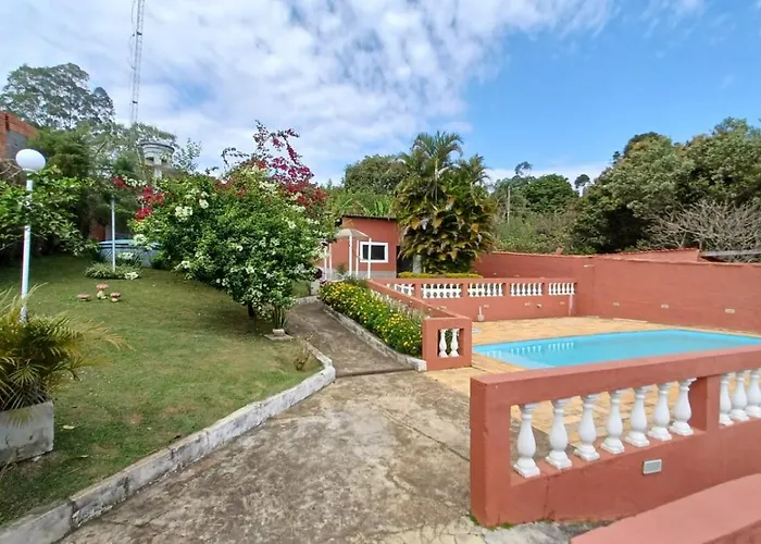 Chácara completa com Piscina Churrasqueira e Wi-FI - Mairinque - SP