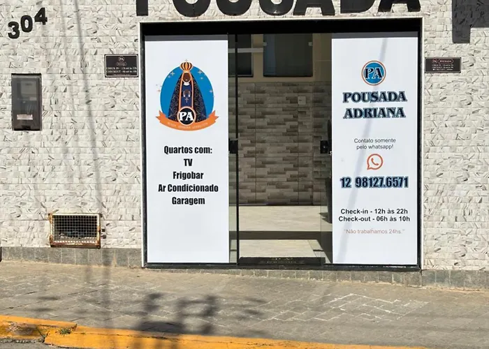 Pousada Quarto com ar, wi fi,frigobar perto da basilica