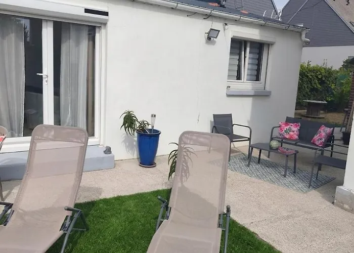 Nid De Verdure A 15 Minutes Centre Et Plage