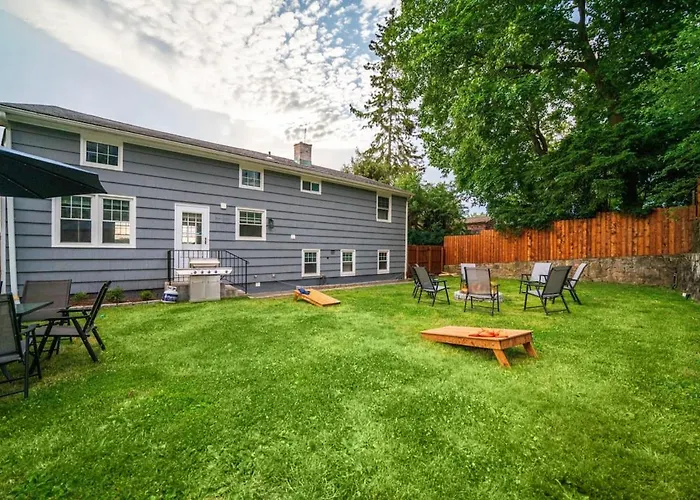 5Br Waterview Home Near Cove Beach, Sauna, Game Room, Fenced Backyard