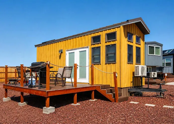 Couples Escape Near Zion, Pet Friendly