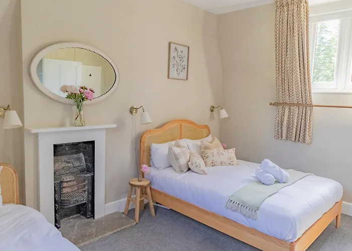Historic 2 Bed Gatehouse In Private Parkland